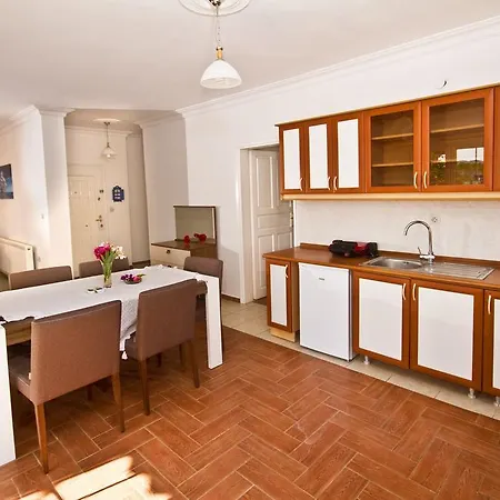 Sestra Hotel 2*
